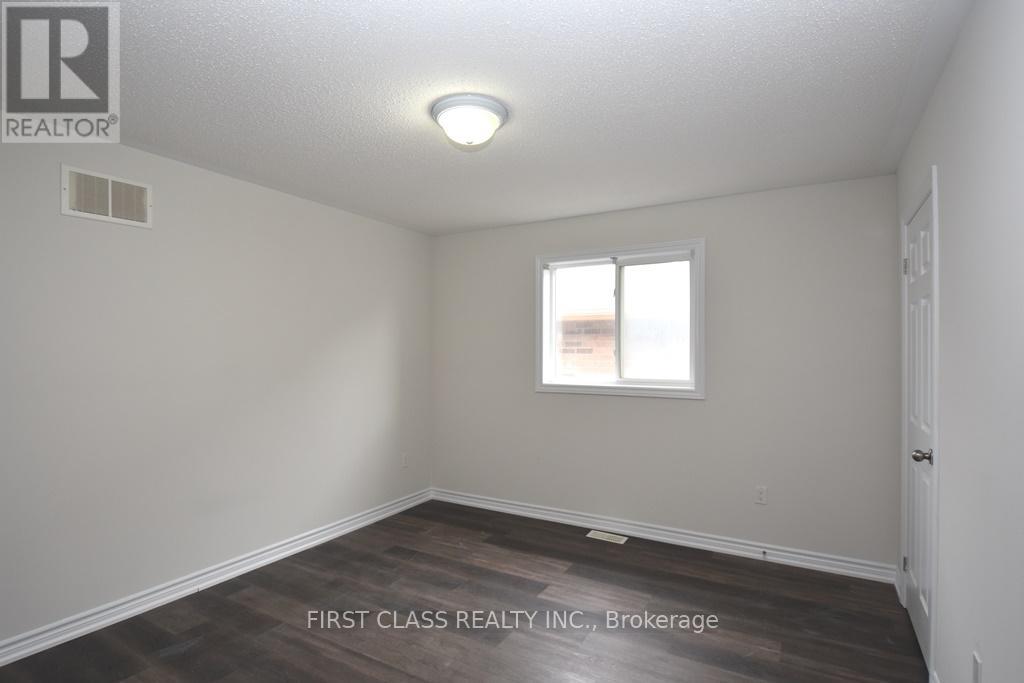 Main - 2588 Standardbred Drive, Oshawa, Ontario  L1L 0H8 - Photo 15 - E13498872