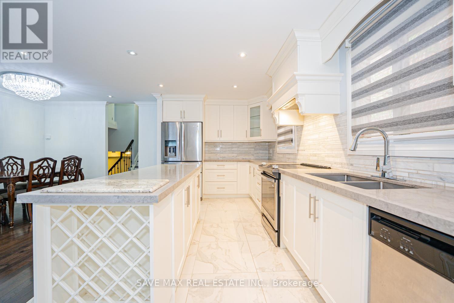 18 Levitt Court, Toronto, Ontario  M2R 3P9 - Photo 12 - C13498900