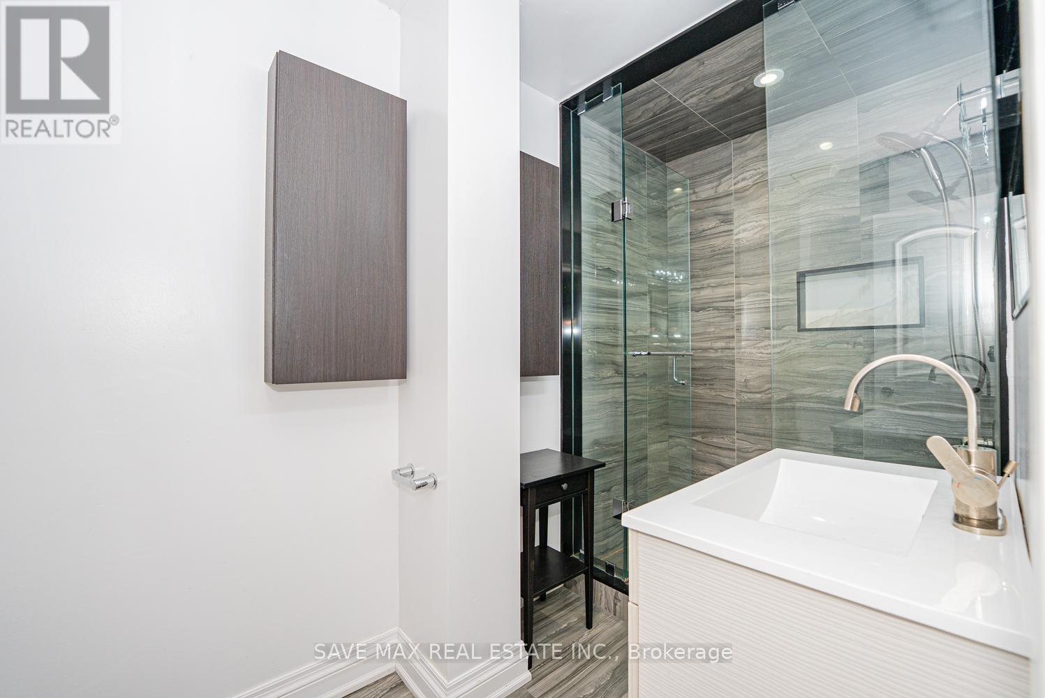 18 Levitt Court, Toronto, Ontario  M2R 3P9 - Photo 17 - C13498900