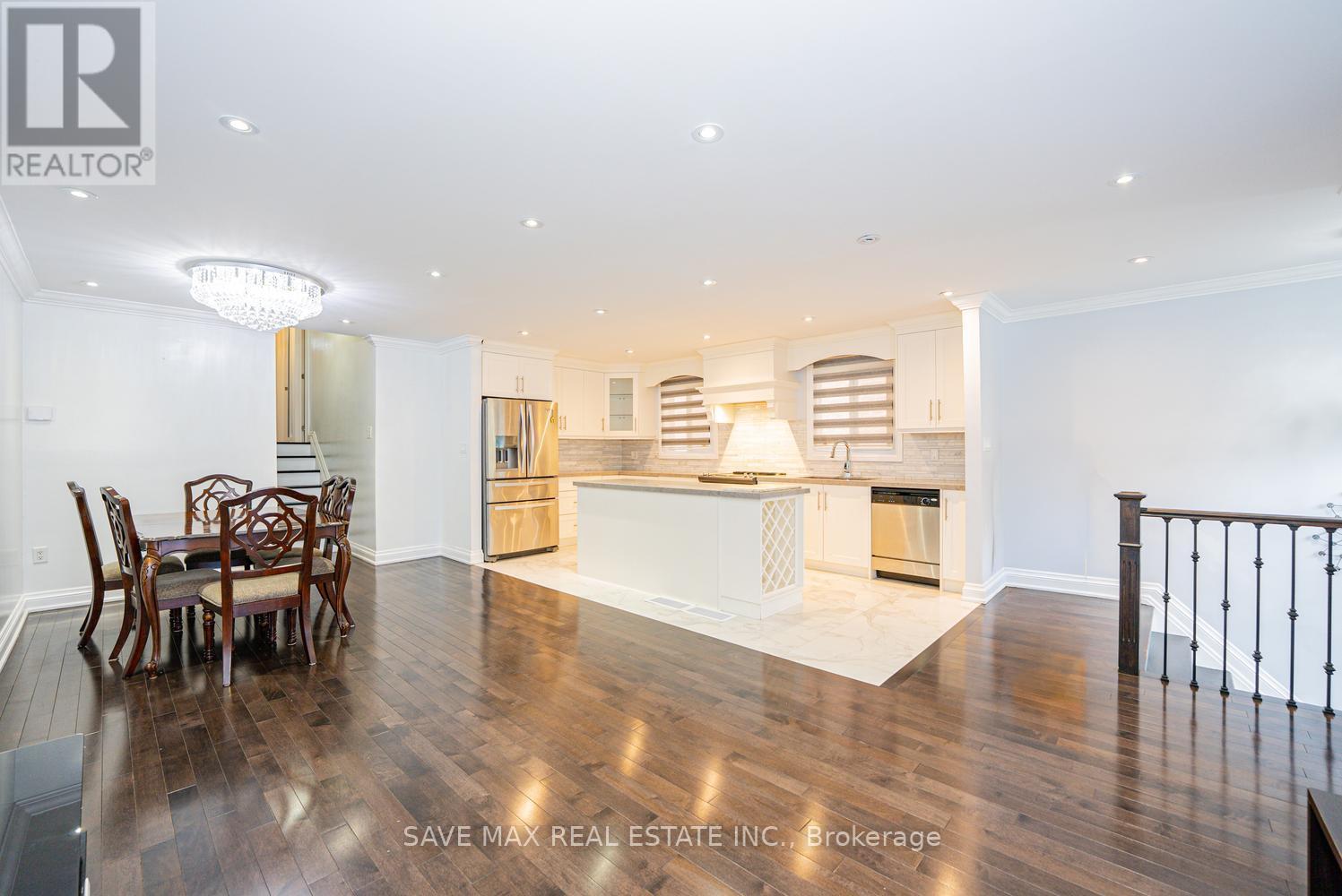 18 Levitt Court, Toronto, Ontario  M2R 3P9 - Photo 5 - C13498900