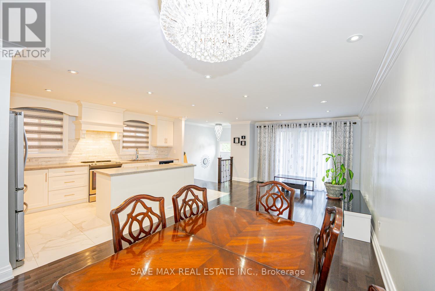 18 Levitt Court, Toronto, Ontario  M2R 3P9 - Photo 6 - C13498900