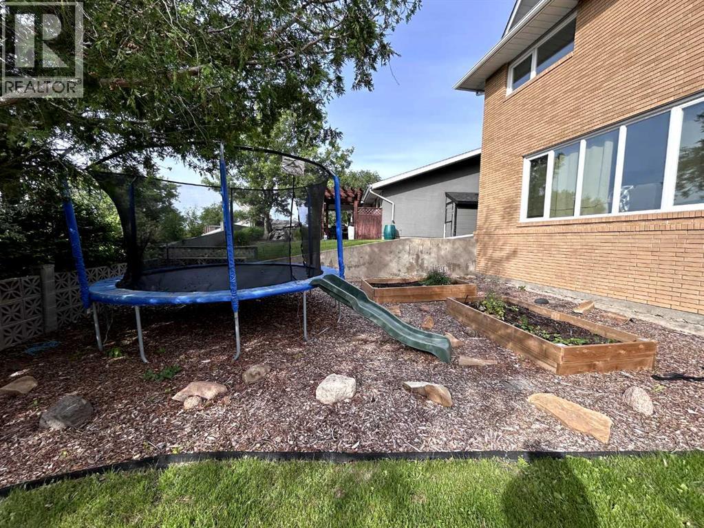 668 Prospect Drive SW, Medicine Hat, Alberta  T1A 4C1 - Photo 45 - A2323331