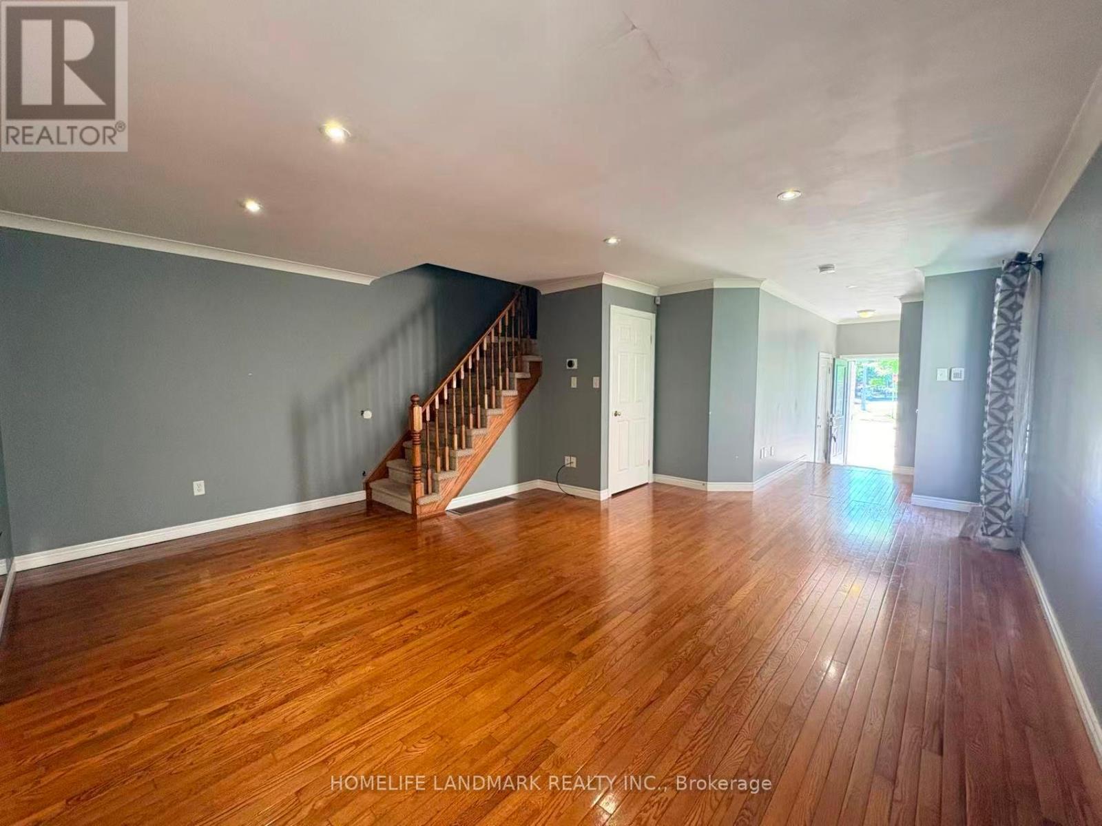 1479 Gulledge Trail, Oakville, Ontario  L6M 3Z7 - Photo 4 - W13498886