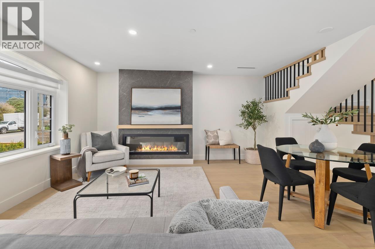 2438 W 49TH AVENUE, Vancouver, British Columbia