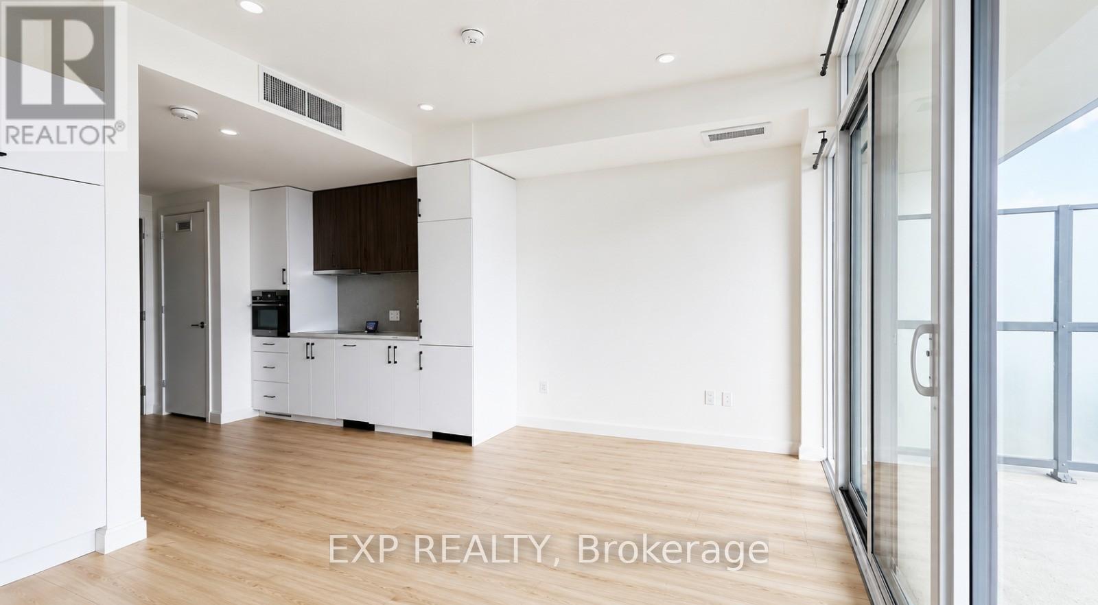1210 - 741 King Street W, Kitchener, Ontario  N2G 1E5 - Photo 8 - X13498898