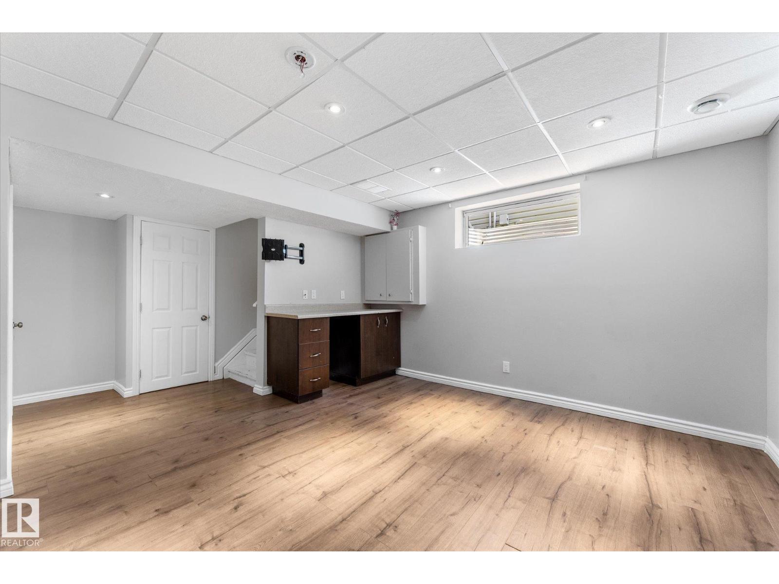 Unknown Address, ,    - Photo 27 - E4496172