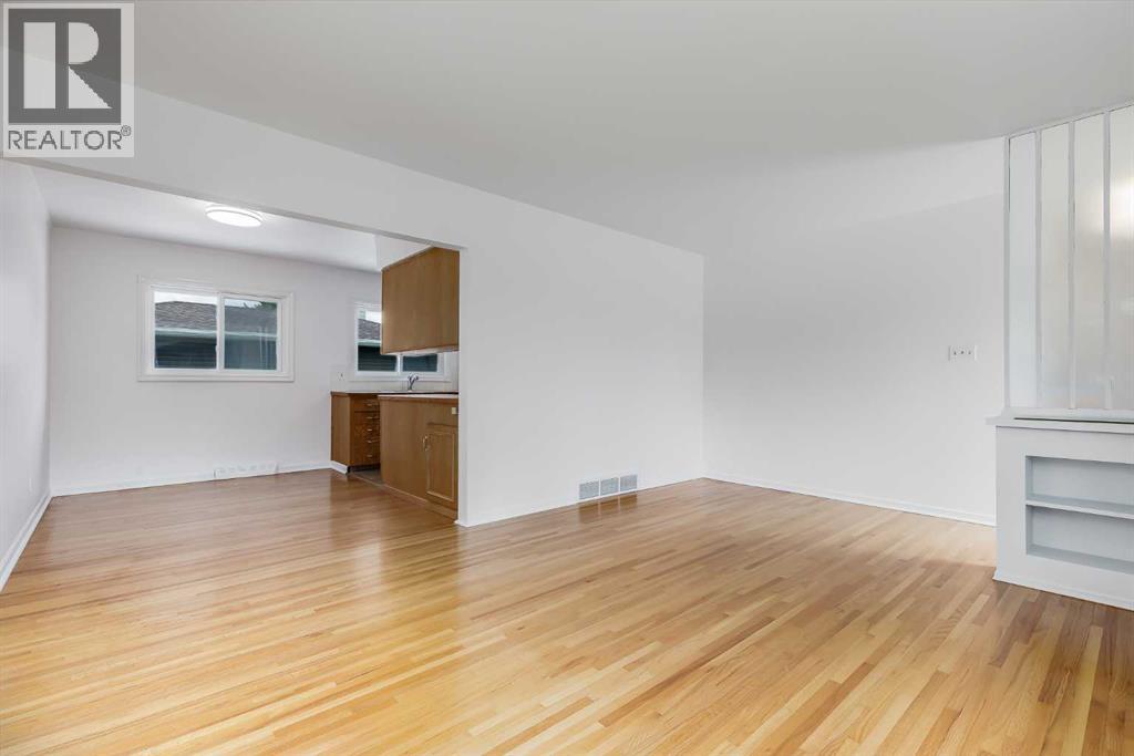 132 Haysboro Crescent SW, Calgary, Alberta  T2V 3G3 - Photo 9 - A2320489