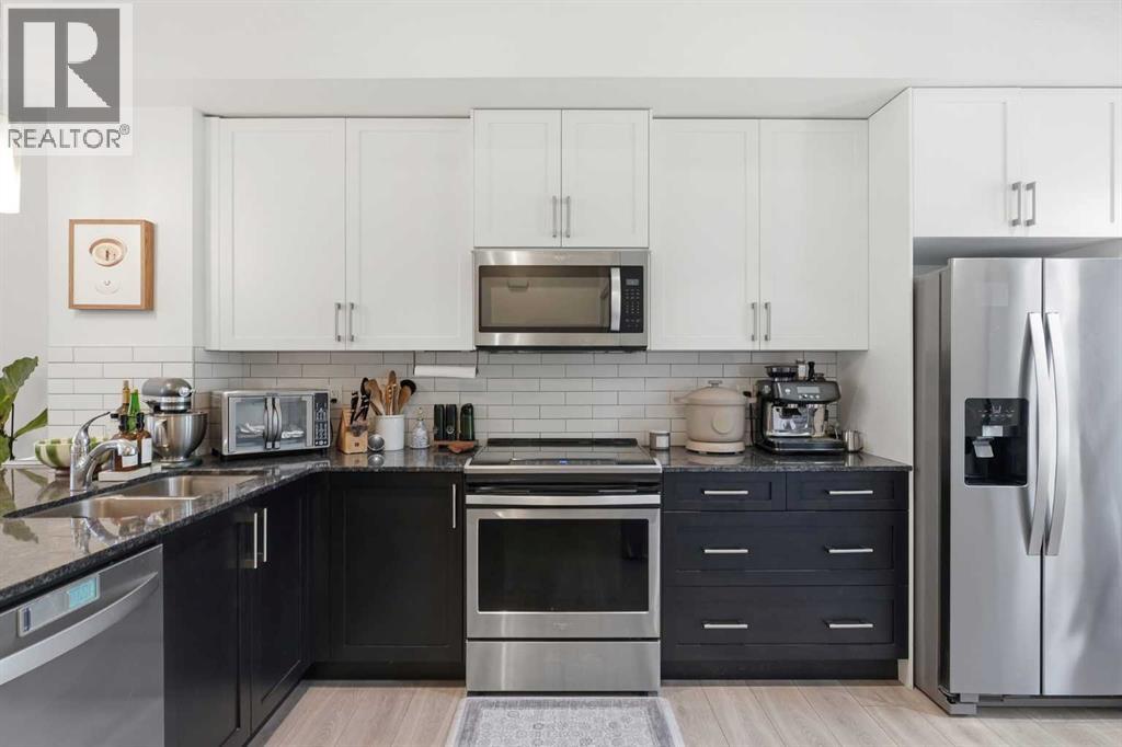 29 Legacy Path SE, Calgary, Alberta  T2X 4H9 - Photo 5 - A2324477