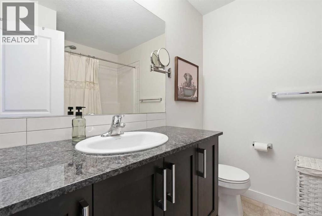 29 Legacy Path SE, Calgary, Alberta  T2X 4H9 - Photo 18 - A2324477