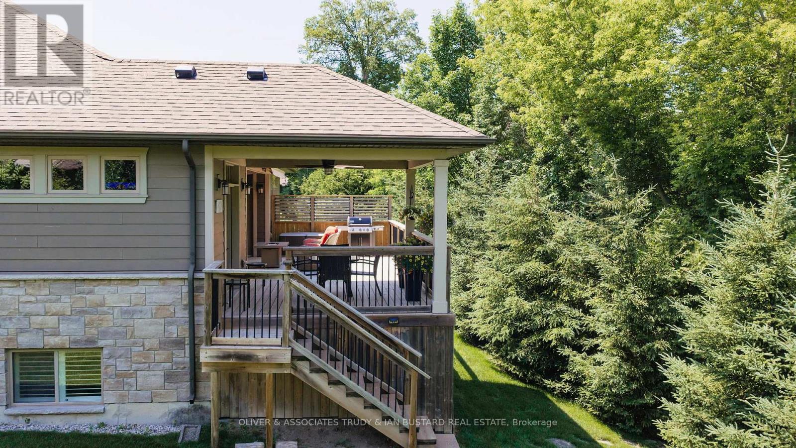 46 Erin Place, Lambton Shores, Ontario  N0M 1T0 - Photo 38 - X12962932