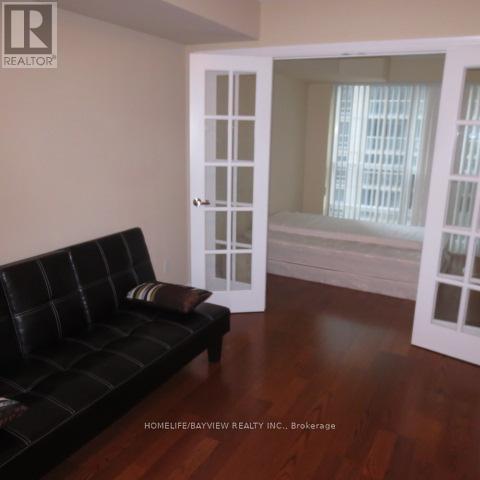1207 - 763 Bay Street, Toronto, Ontario  M5G 2R3 - Photo 3 - C13498948