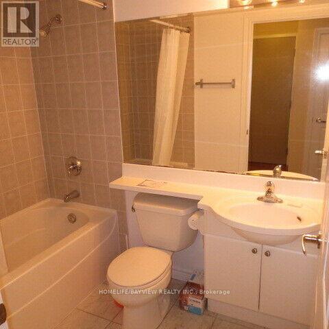 1207 - 763 Bay Street, Toronto, Ontario  M5G 2R3 - Photo 9 - C13498948