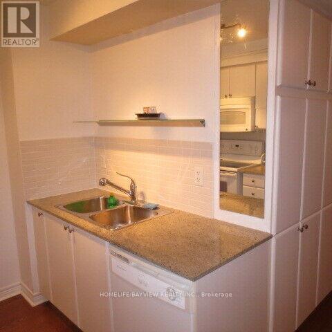1207 - 763 Bay Street, Toronto, Ontario  M5G 2R3 - Photo 8 - C13498948