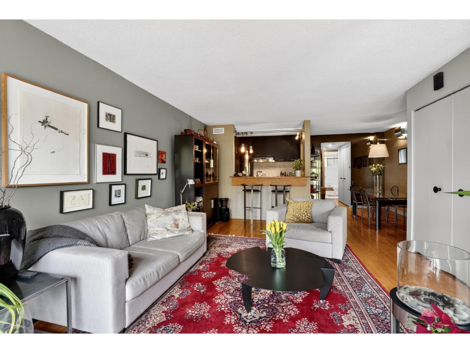 5111 Rue Jeanne-Mance Montréal (Le Plateau-Mont-Royal) Quebec Canada H2V4K2 5
