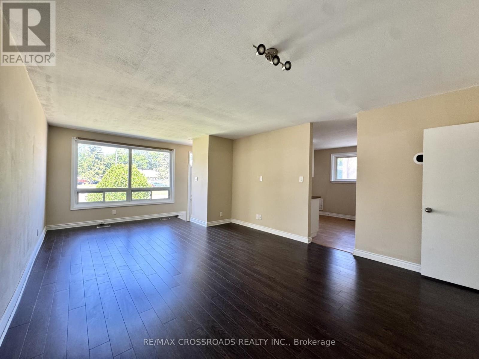 Main - 21 Davis Road, Aurora, Ontario  L4G 2B4 - Photo 2 - N13498994