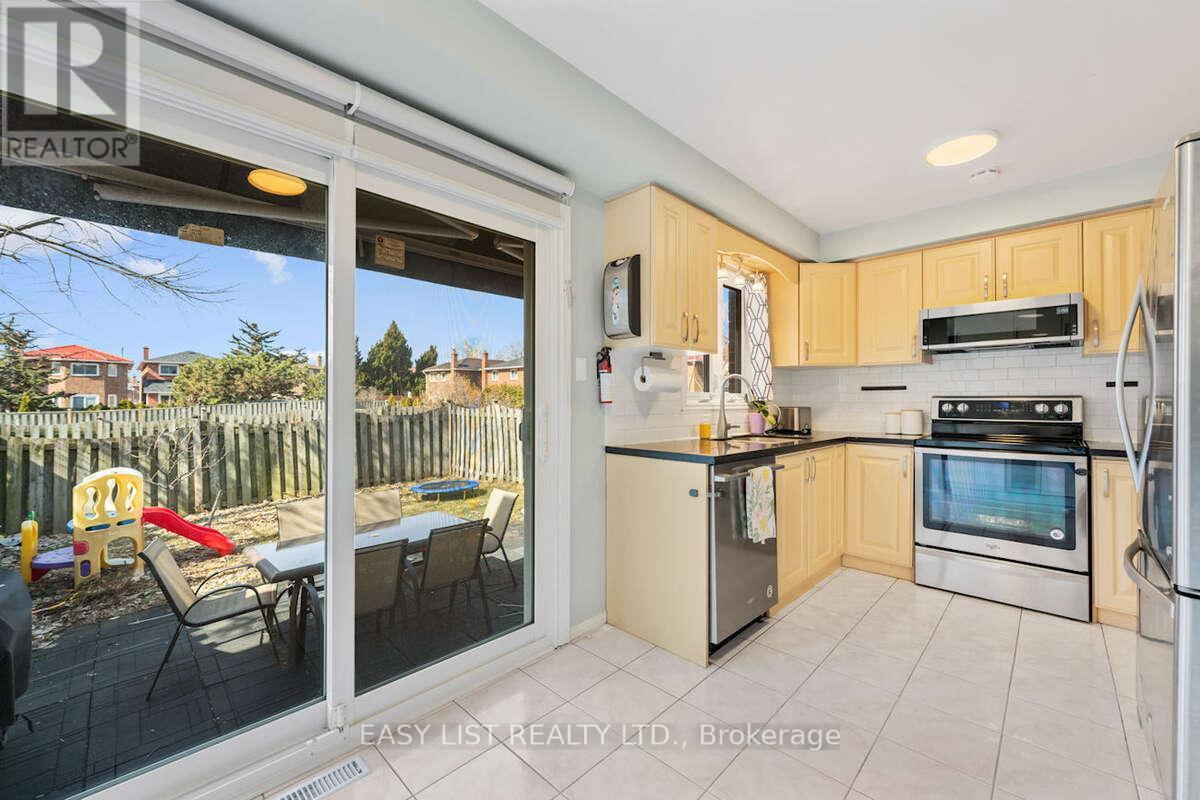 109 Whitney Place, Vaughan, Ontario  L4J 6V6 - Photo 10 - N13498996