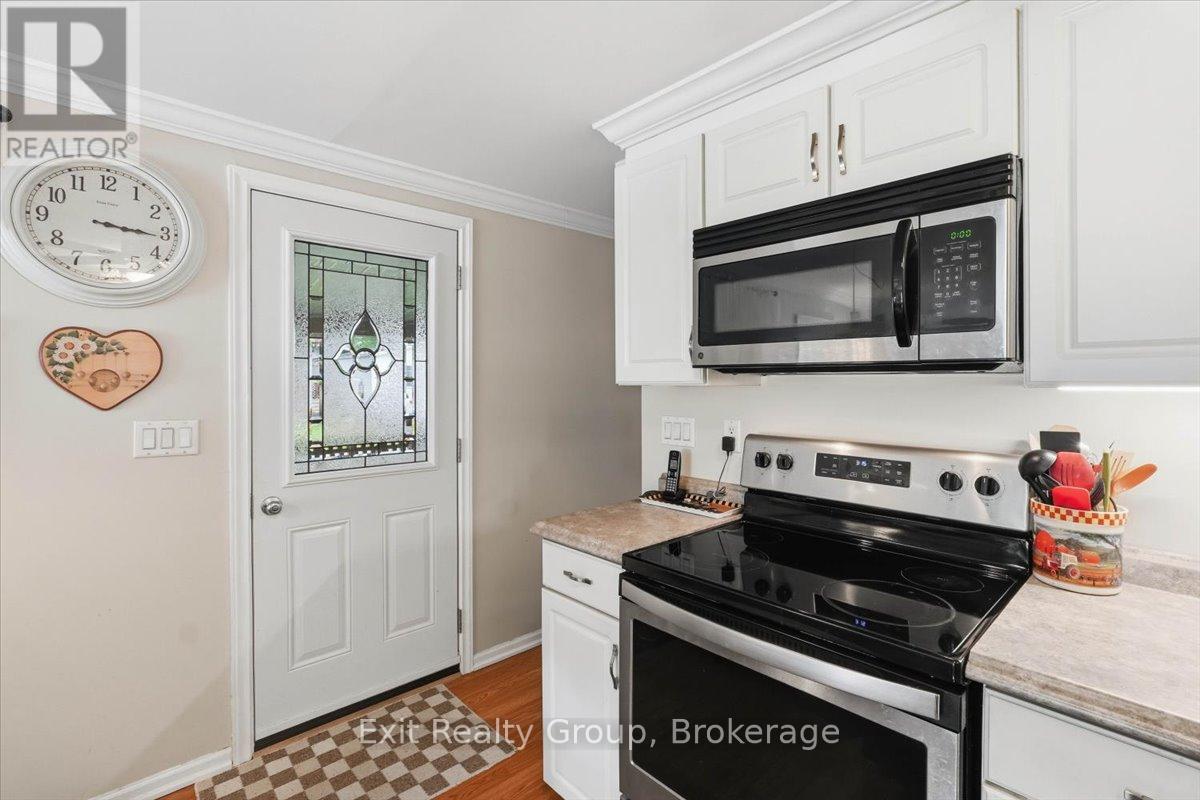12 Park Lane, Quinte West, Ontario  K8N 2G6 - Photo 4 - X13433930