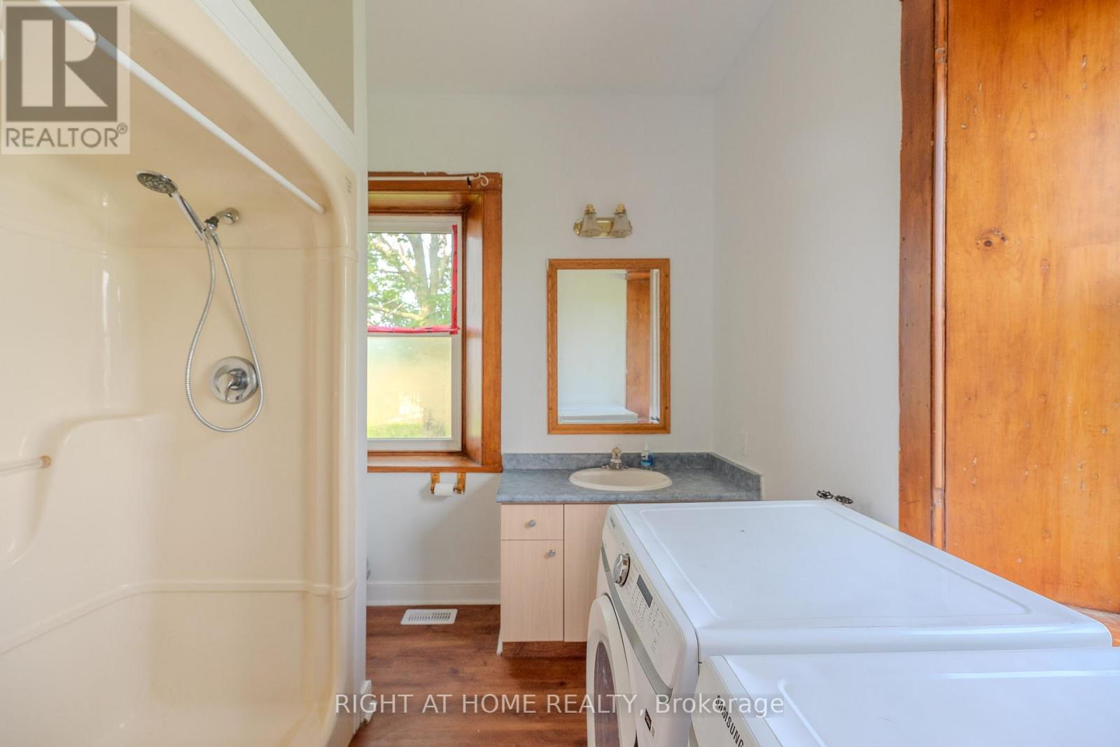 919 Safari Road, Hamilton, Ontario  L8B 1A4 - Photo 8 - X13498970