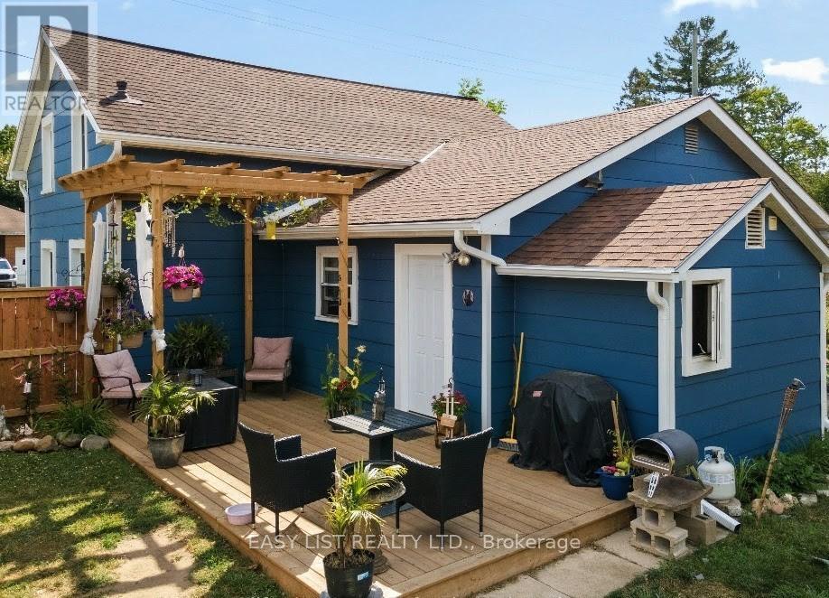 339 Green Street, Saugeen Shores, Ontario  N0H 2C0 - Photo 2 - X13498984