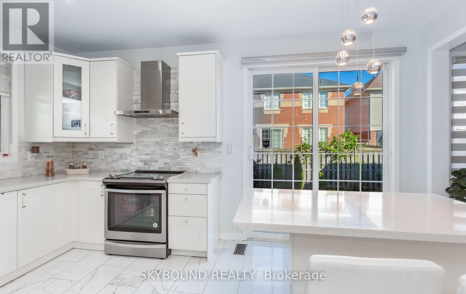 308 Mcdougall Cross, Milton, Ontario  L9T 0N6 - Photo 7 - W12980834