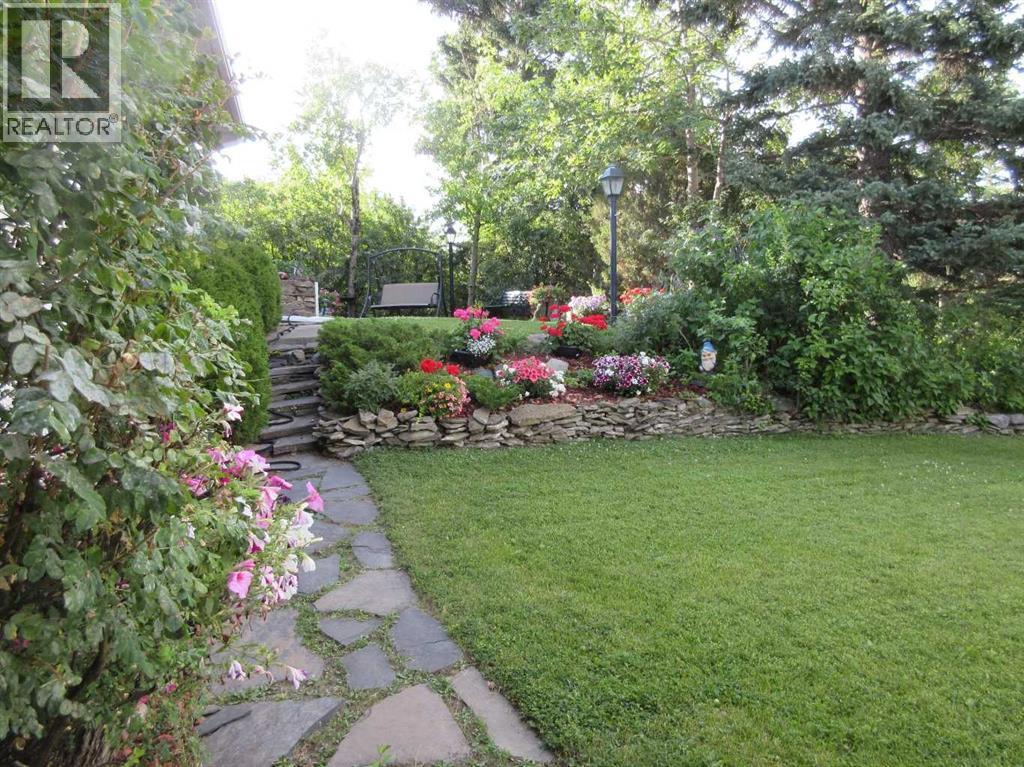 10737 Eamon Road NW, Calgary, Alberta  T3G 5H2 - Photo 38 - A2307479