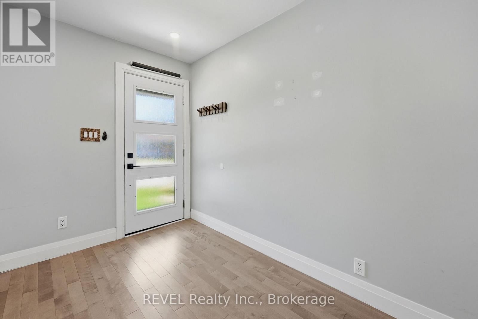 9 Mcnaughton Road, Welland, Ontario  L3B 2R4 - Photo 4 - X13499012