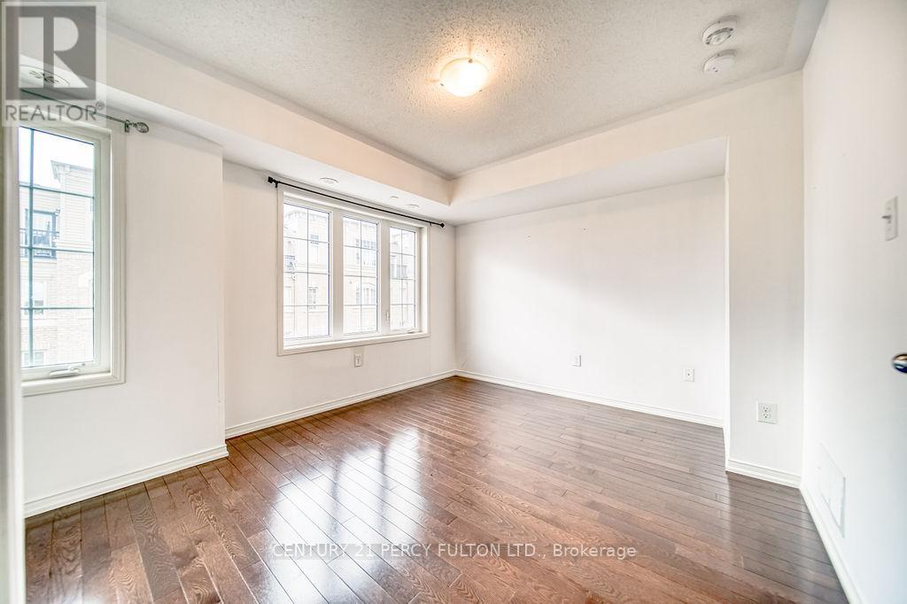 125 - 80 Sarita Path, Oshawa, Ontario  L1L 0K7 - Photo 4 - E13499010