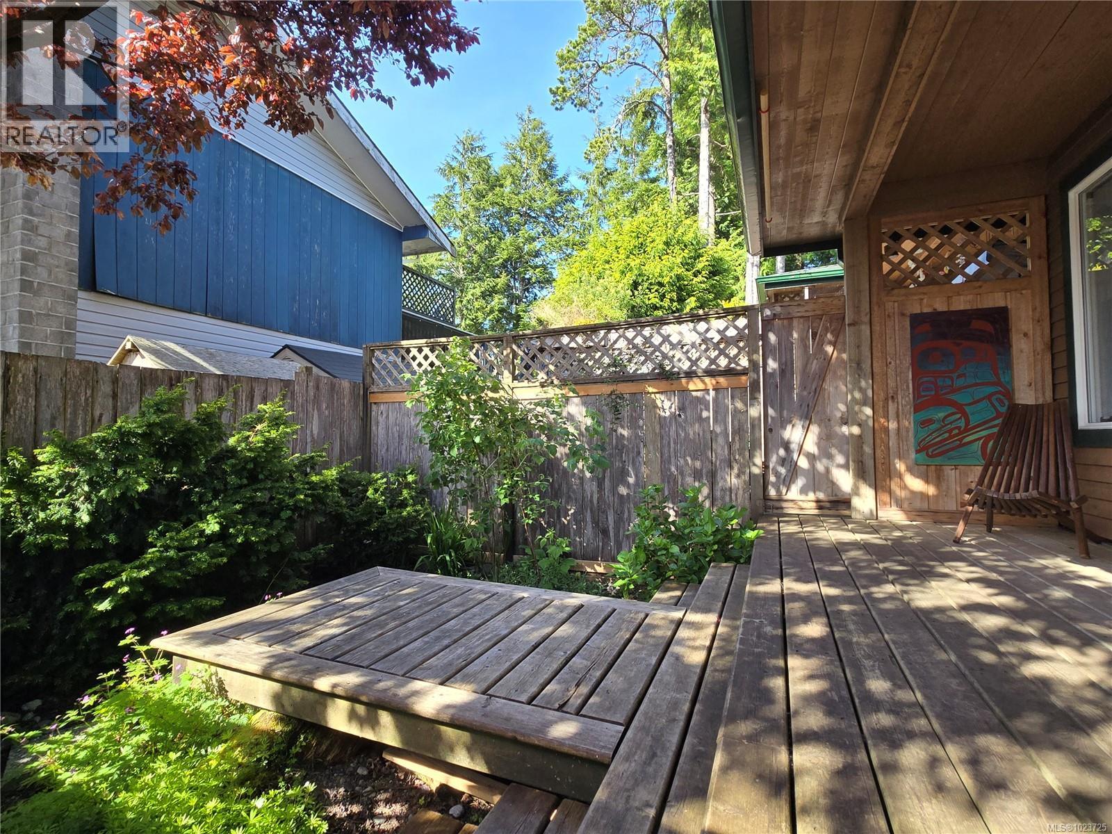 2 1553 Larch Rd, Ucluelet, British Columbia  V0R 3A0 - Photo 5 - 1023725