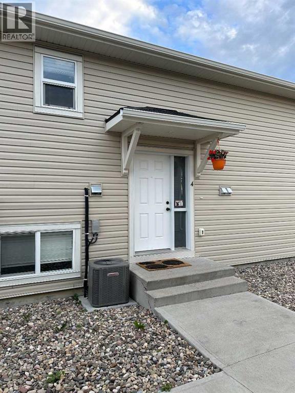 32 Cougar Cove N, lethbridge, Alberta