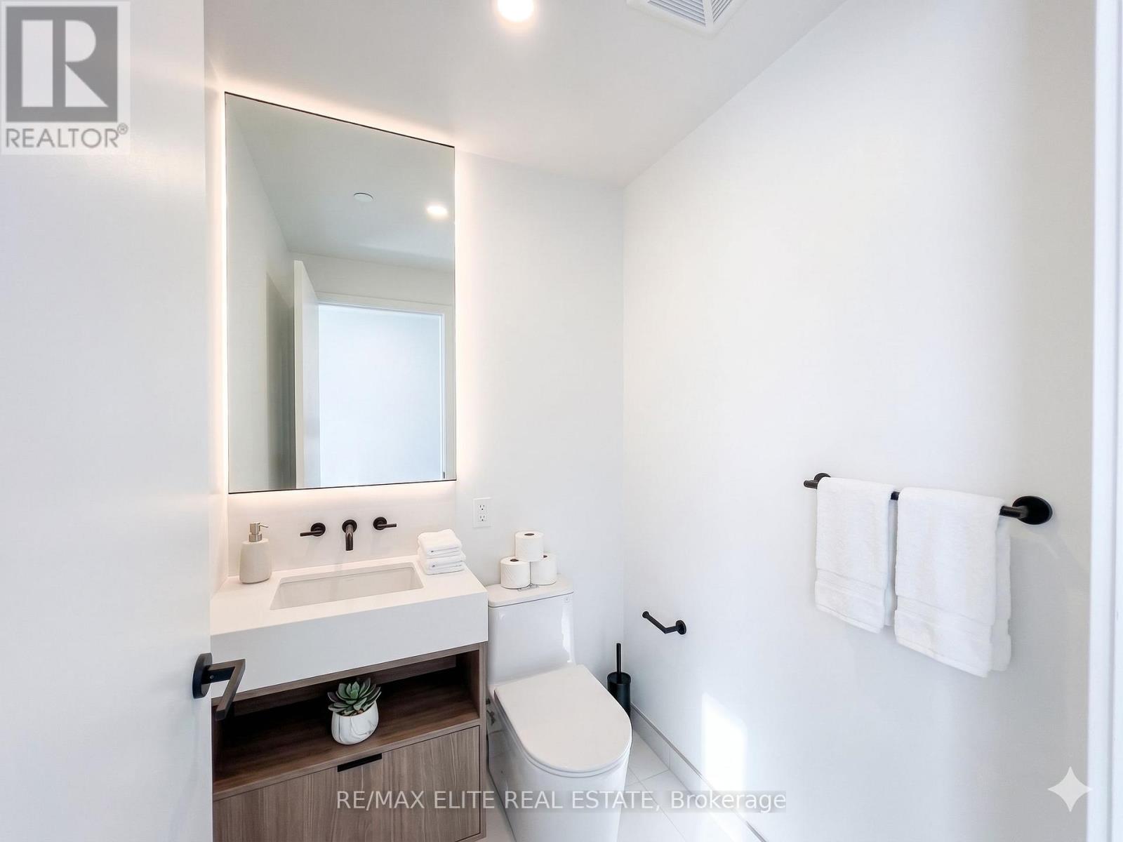 Th10 - 55 Charles Street E, Toronto, Ontario  M4Y 0J1 - Photo 6 - C13499024