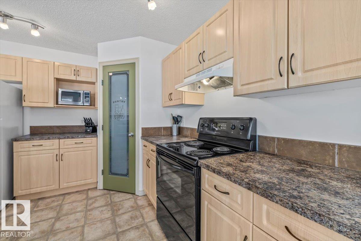 8509 7 Av SW, Edmonton, Alberta  T6X 1J2 - Photo 3 - E4496182