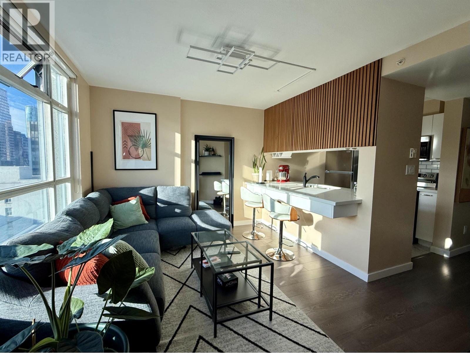 1701 438 SEYMOUR STREET, Vancouver, British Columbia