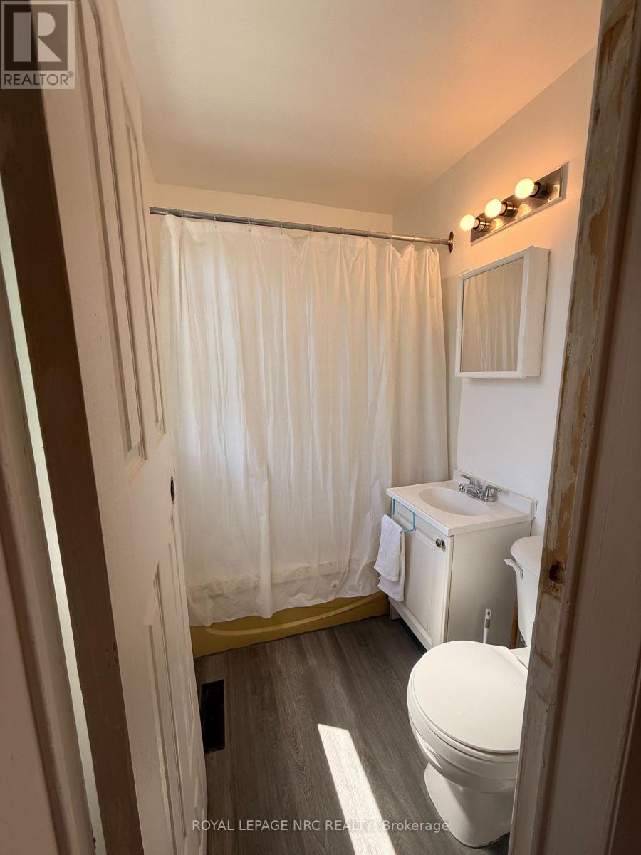 6411 Mcleod Road, Niagara Falls, Ontario  L2G 3G2 - Photo 10 - X13499094