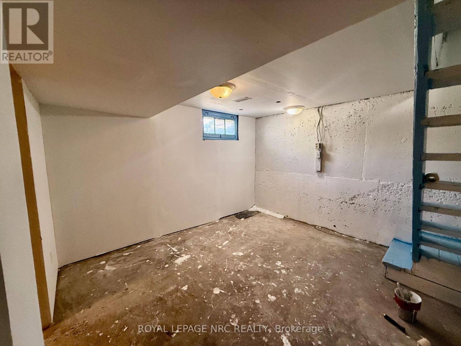 6411 Mcleod Road, Niagara Falls, Ontario  L2G 3G2 - Photo 16 - X13499094