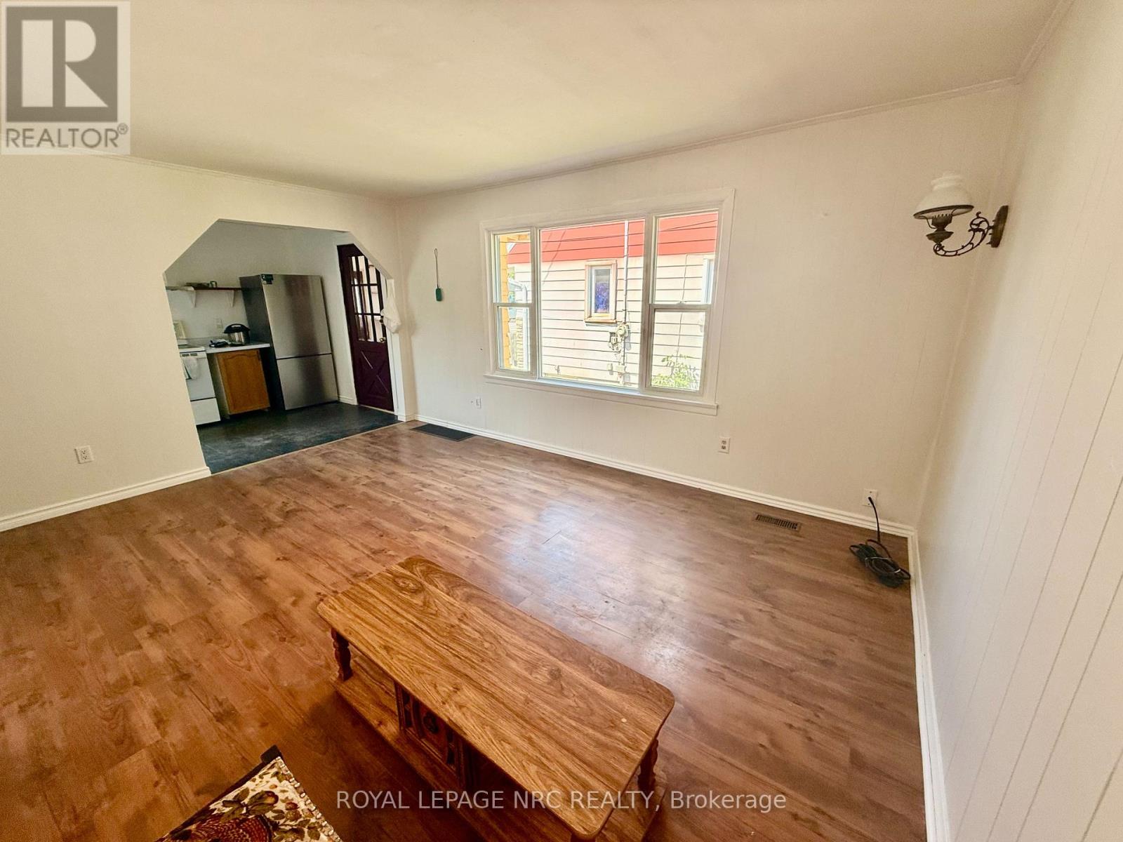 6411 Mcleod Road, Niagara Falls, Ontario  L2G 3G2 - Photo 4 - X13499094
