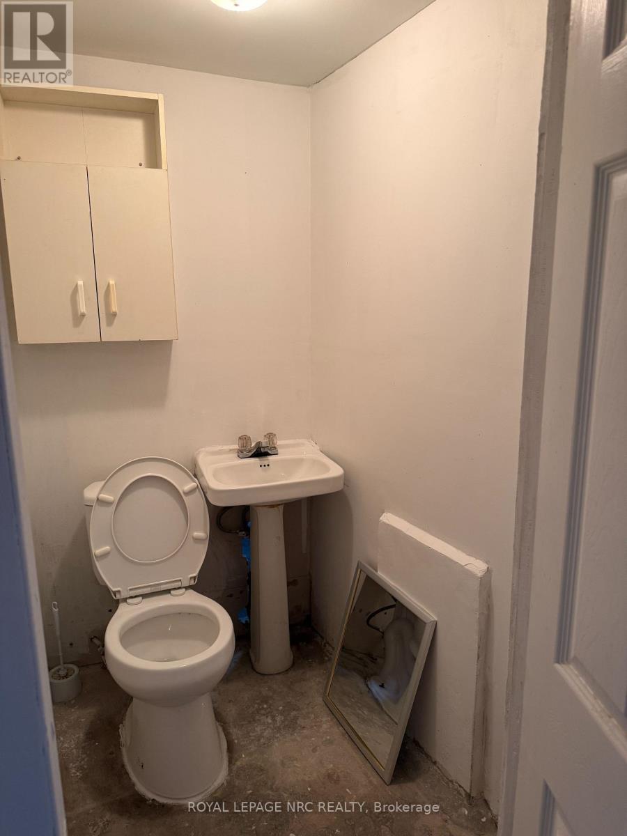 6411 Mcleod Road, Niagara Falls, Ontario  L2G 3G2 - Photo 13 - X13499096