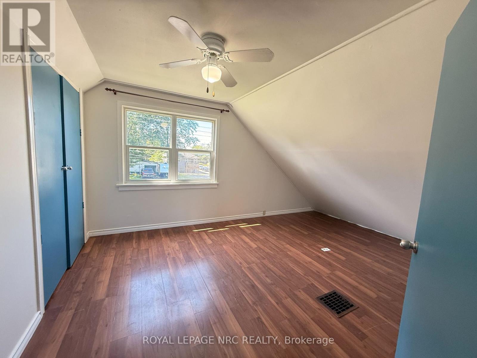6411 Mcleod Road, Niagara Falls, Ontario  L2G 3G2 - Photo 7 - X13499096