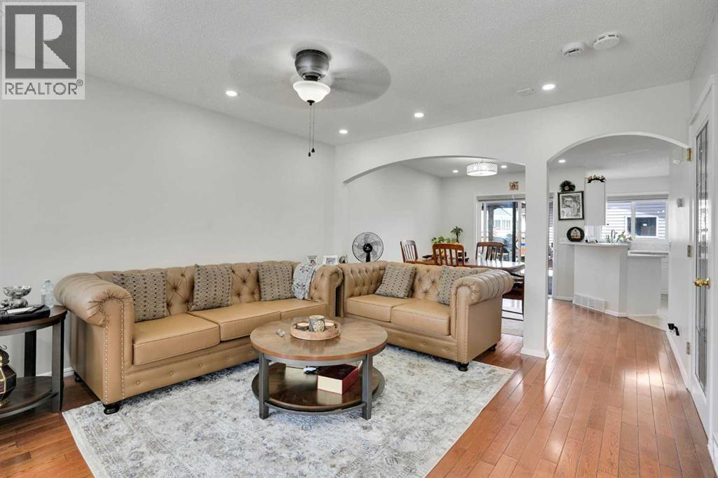 143 Taralea Gardens NE, Calgary, Alberta  T3J 4W5 - Photo 5 - A2311912