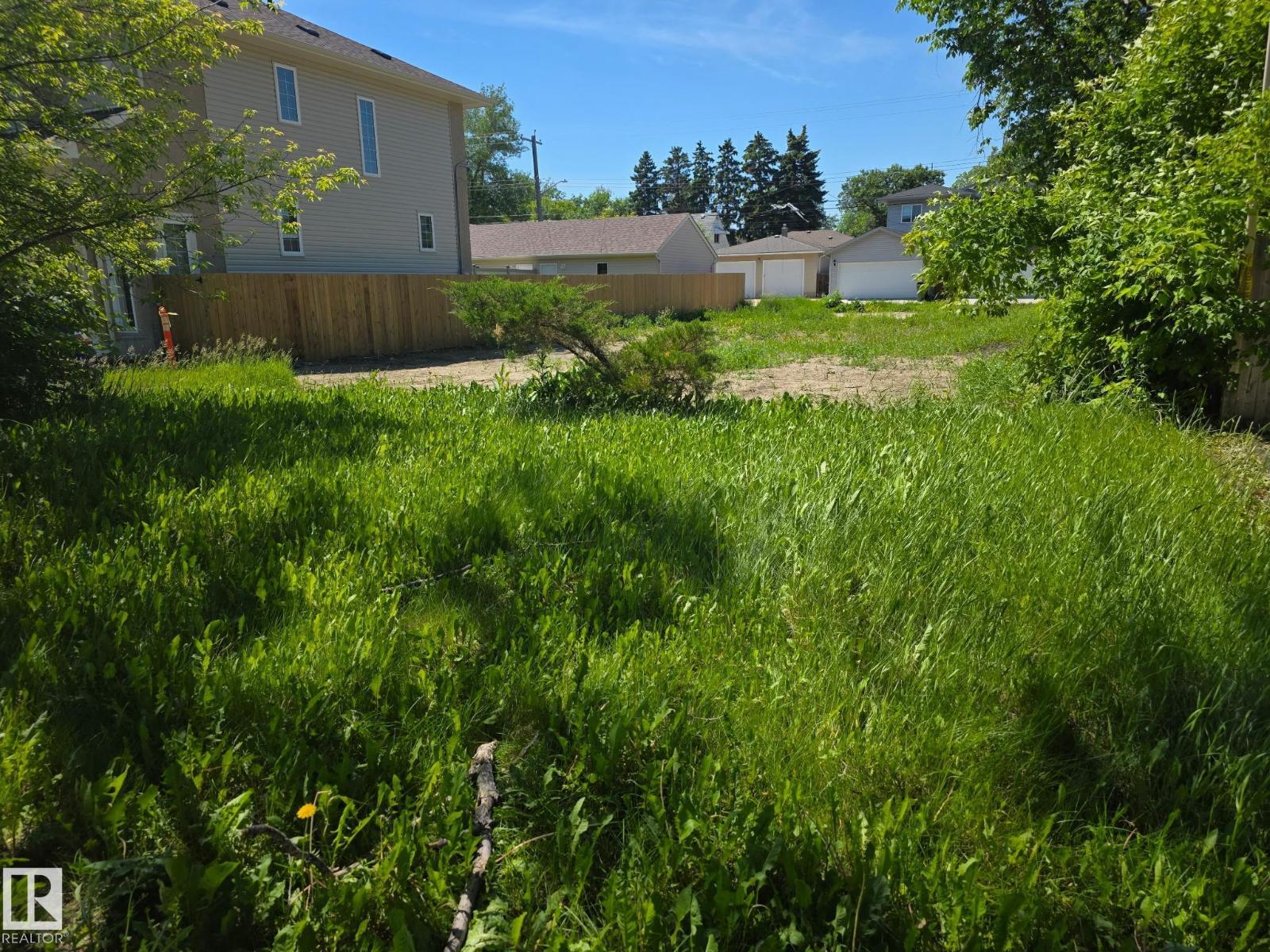 11726 122 ST NW NW, Edmonton, Alberta