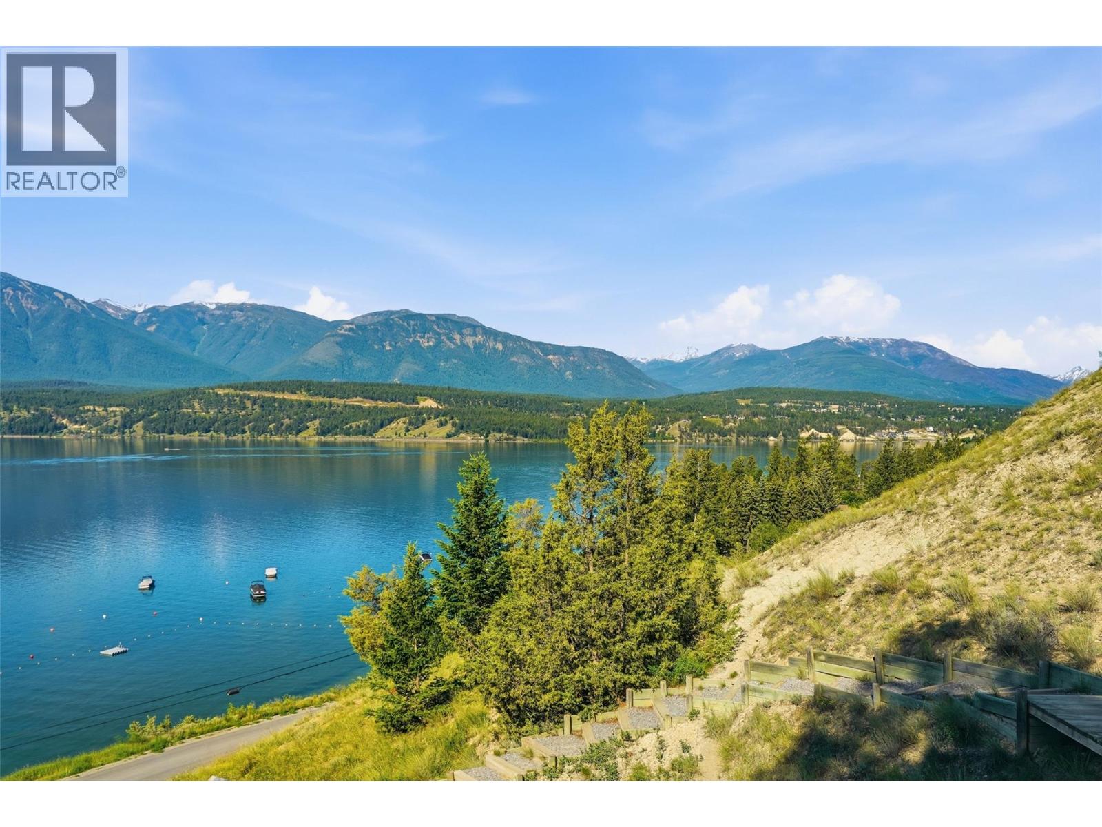1208 Swansea Crescent, Windermere, British Columbia  V0B 2L0 - Photo 6 - 10387450