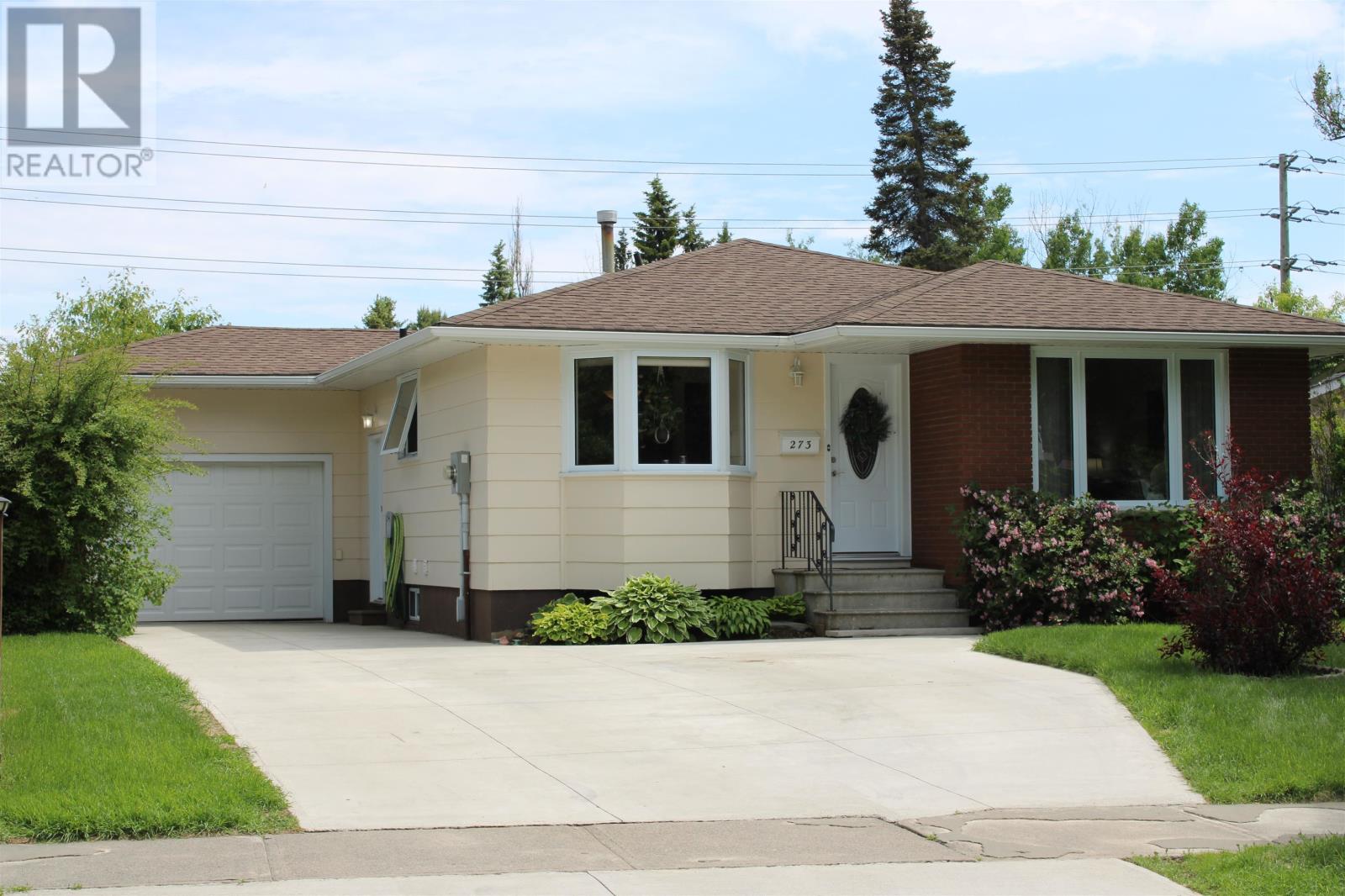 273 Fairbank Pl, Thunder Bay, Ontario  P7B 5M3 - Photo 2 - TB2601697