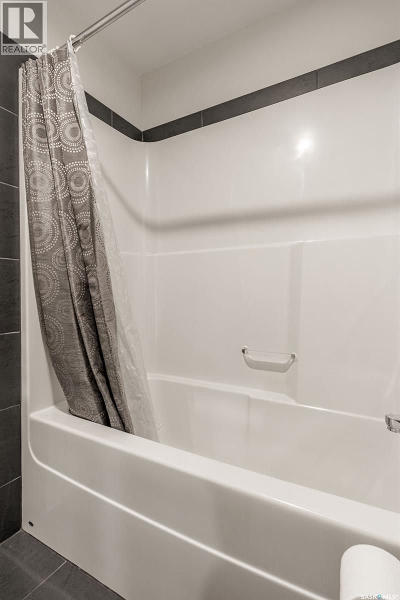 1302 Edward Avenue, Saskatoon, Saskatchewan  S7K 3B1 - Photo 17 - SK040946