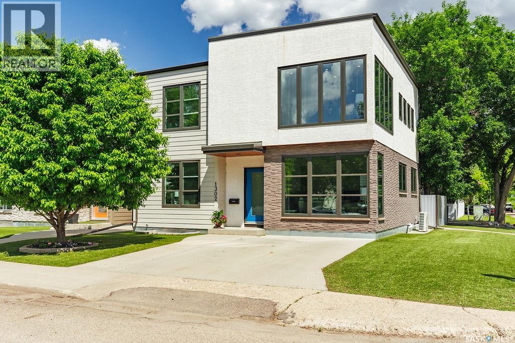 1302 Edward Avenue, Saskatoon, Saskatchewan  S7K 3B1 - Photo 2 - SK040946