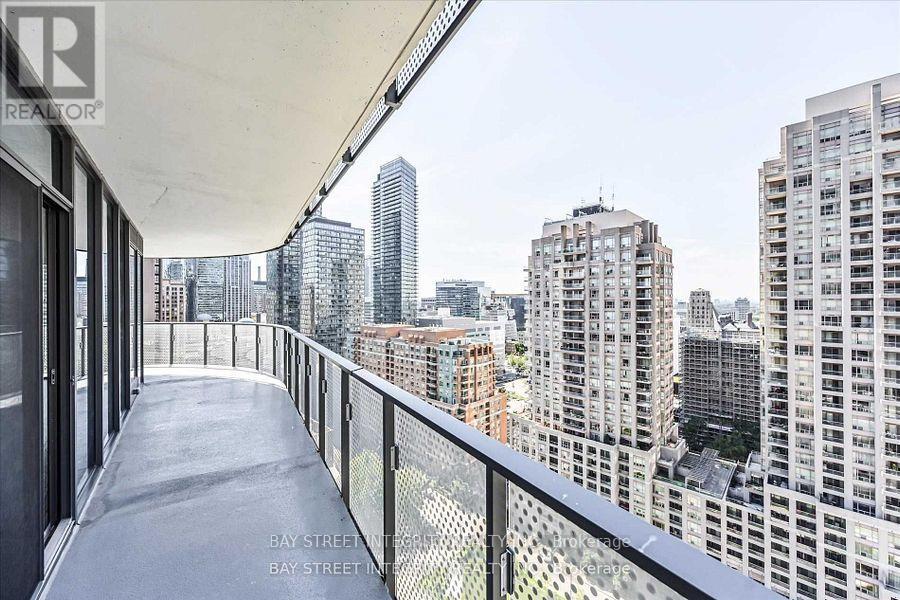 1308 - 11 Wellesley Street W, Toronto, Ontario  M4Y 1E8 - Photo 13 - C13499122