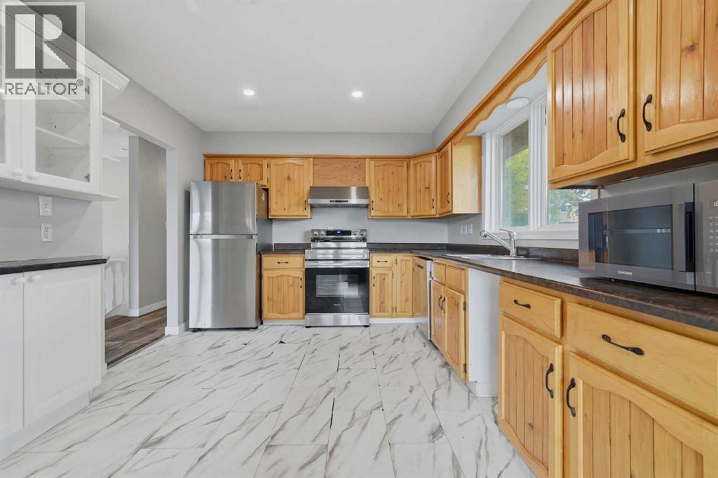 425 Big Springs Drive SE, Airdrie, Alberta  T4A 1A6 - Photo 8 - A2323107