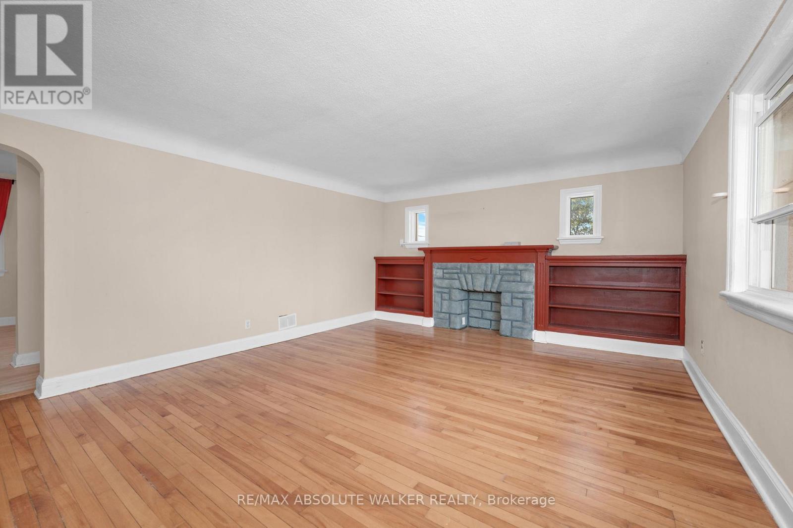 3 - 131 Dagmar Avenue, Ottawa, Ontario K1L 5T3 - Photo 4 - X13165104