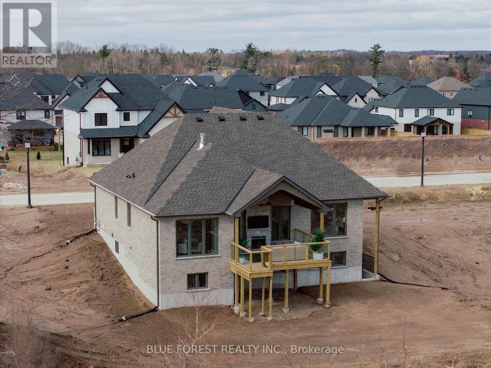 225 Harvest Lane, Thames Centre, Ontario  N0L 1G2 - Photo 43 - X13499148