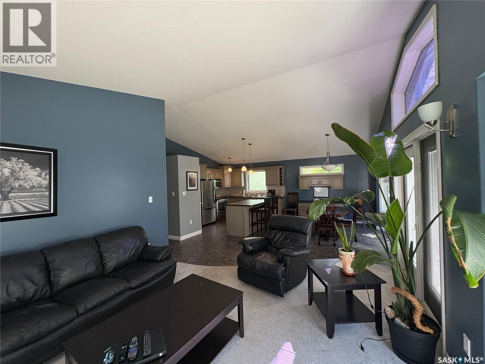 33 Mercedes Bay, Fishing Lake, Saskatchewan  S0A 4J0 - Photo 4 - SK040934