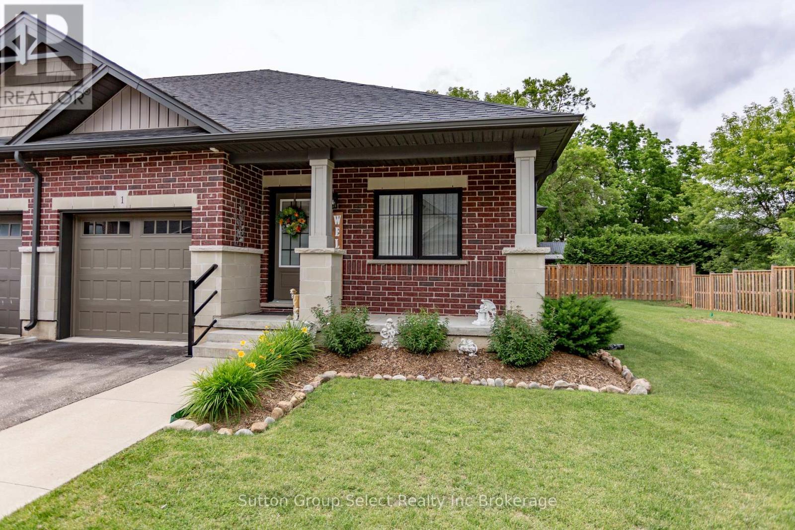 1 - 35 Chatfield Street, Ingersoll, Ontario  N5C 0B3 - Photo 2 - X13499152