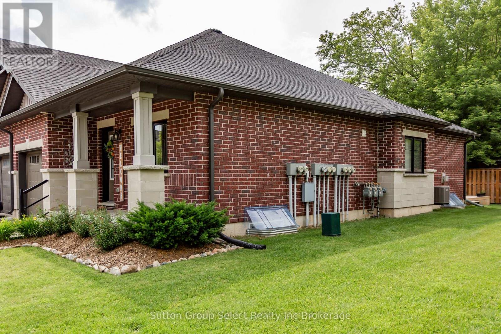 1 - 35 Chatfield Street, Ingersoll, Ontario  N5C 0B3 - Photo 4 - X13499152